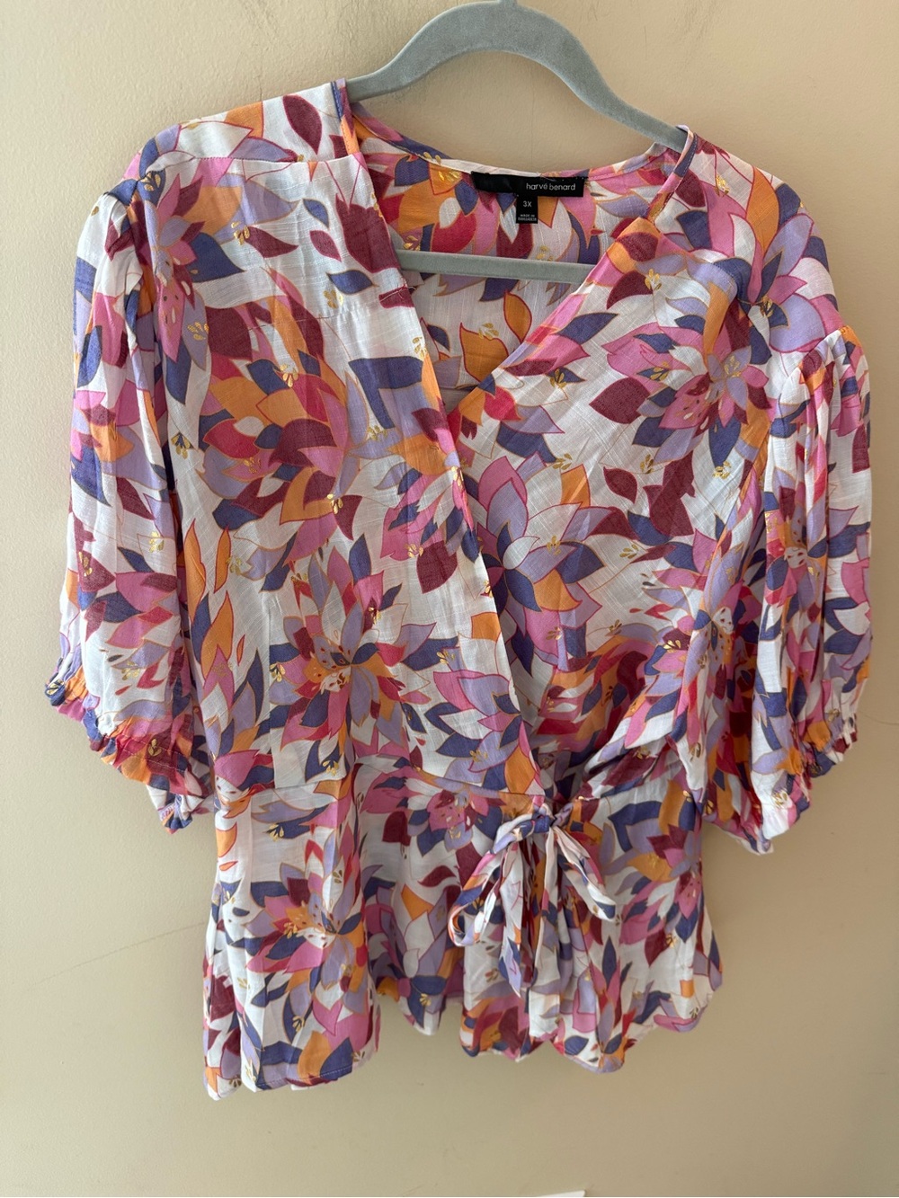 Harve Bernard top metallic thread print tie front size 3X